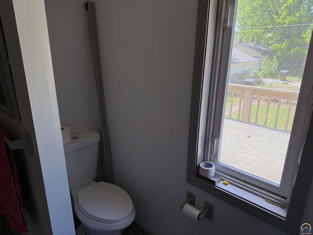 115 SW Fillmore ST, Topeka, KS 66606