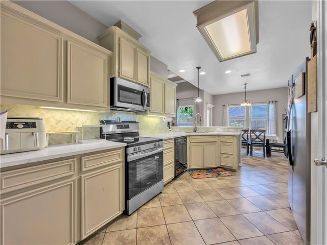 3142 Boar Thicket Dr, Corpus Christi, TX 78414