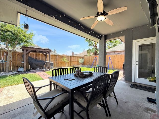 3142 Boar Thicket Dr, Corpus Christi, TX 78414