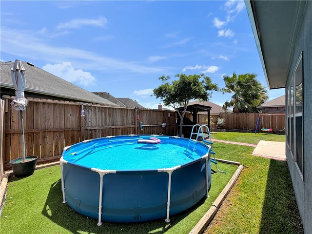 3142 Boar Thicket Dr, Corpus Christi, TX 78414