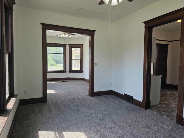215 Dane Street, Waterloo, IA 50703