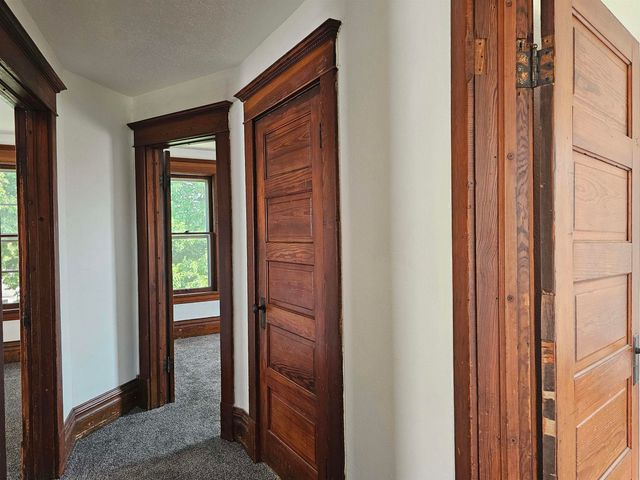 215 Dane Street, Waterloo, IA 50703