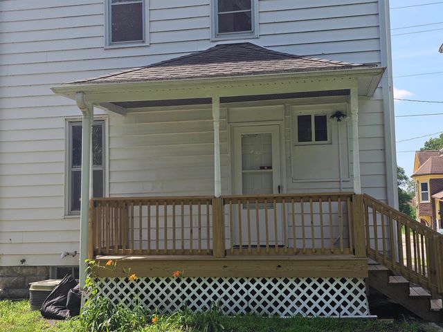215 Dane Street, Waterloo, IA 50703