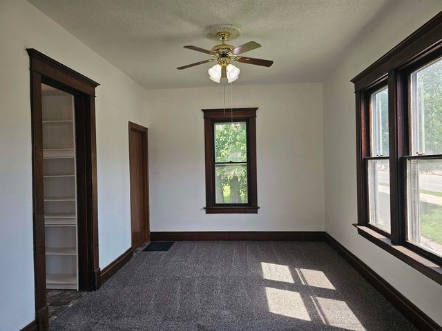 215 Dane Street, Waterloo, IA 50703