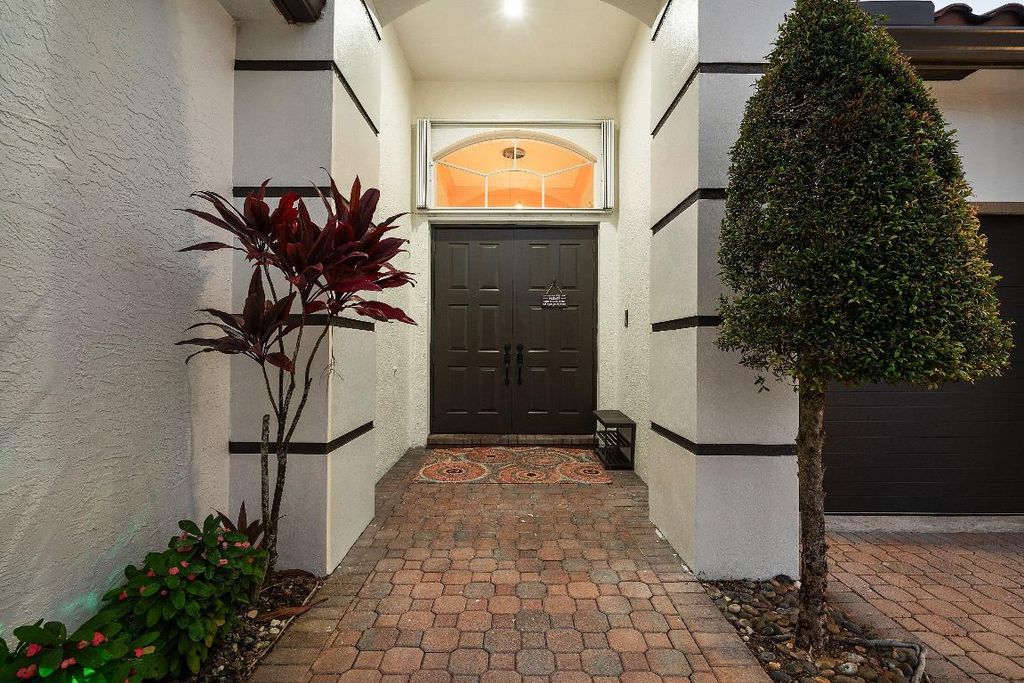 Image 2 of property listing at 11301 Sea Grass Circle, Boca Raton, FL 33498