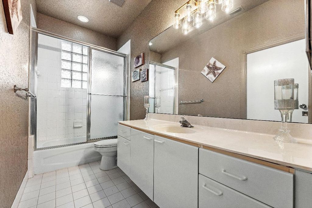 Image 54 of property listing at 11301 Sea Grass Circle, Boca Raton, FL 33498