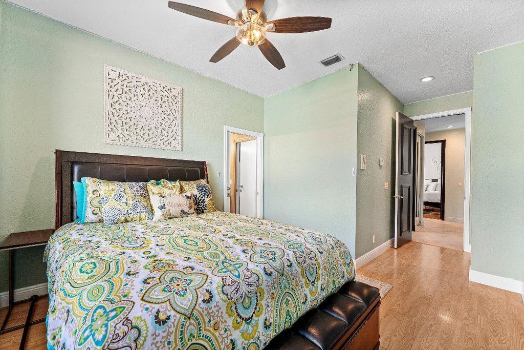 Image 56 of property listing at 11301 Sea Grass Circle, Boca Raton, FL 33498