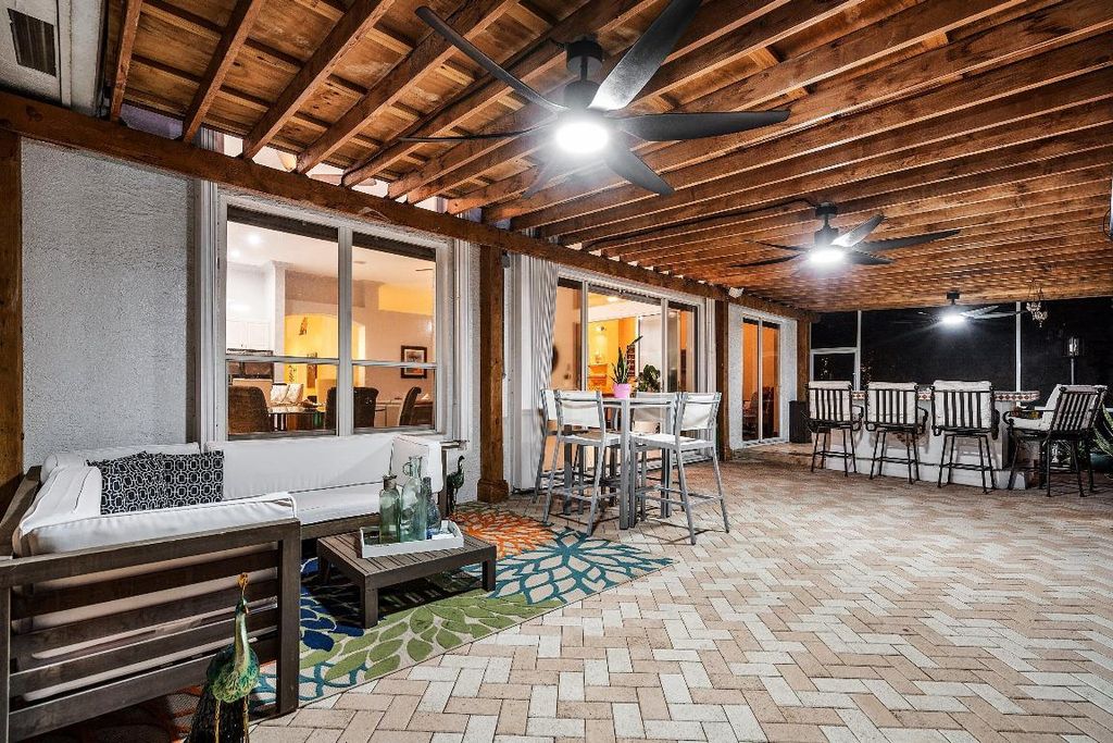 Image 6 of property listing at 11301 Sea Grass Circle, Boca Raton, FL 33498