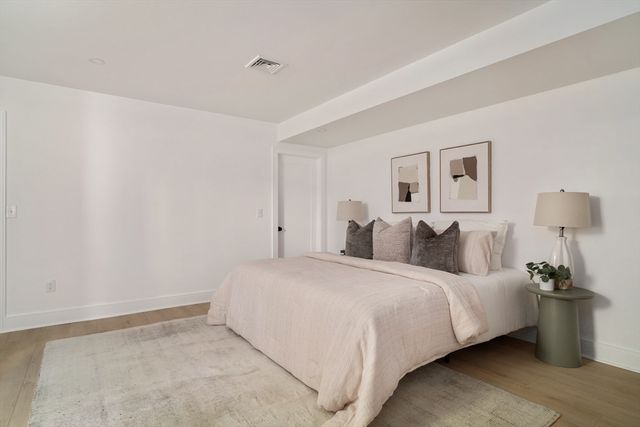 9 Olive Ave 1, Somerville, MA 02143