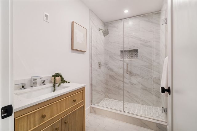 9 Olive Ave 1, Somerville, MA 02143