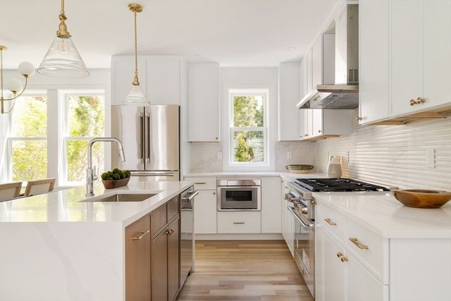 9 Olive Ave 1, Somerville, MA 02143