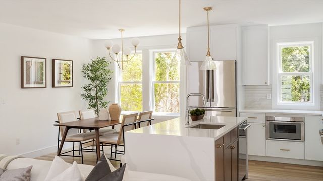 9 Olive Ave 1, Somerville, MA 02143