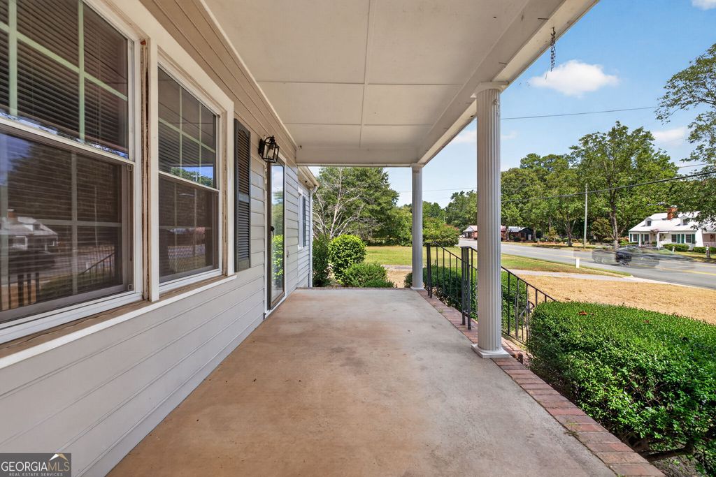 590 Benson Street, Hartwell, GA 30643 — photo 3