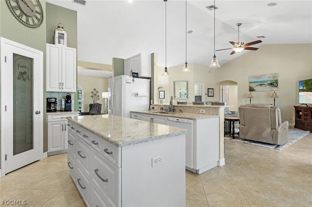 2013 SW 31st TER, Cape Coral, FL 33914