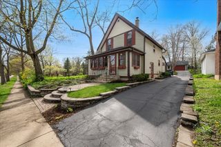 218 S 1st Street, Geneva, IL 60134