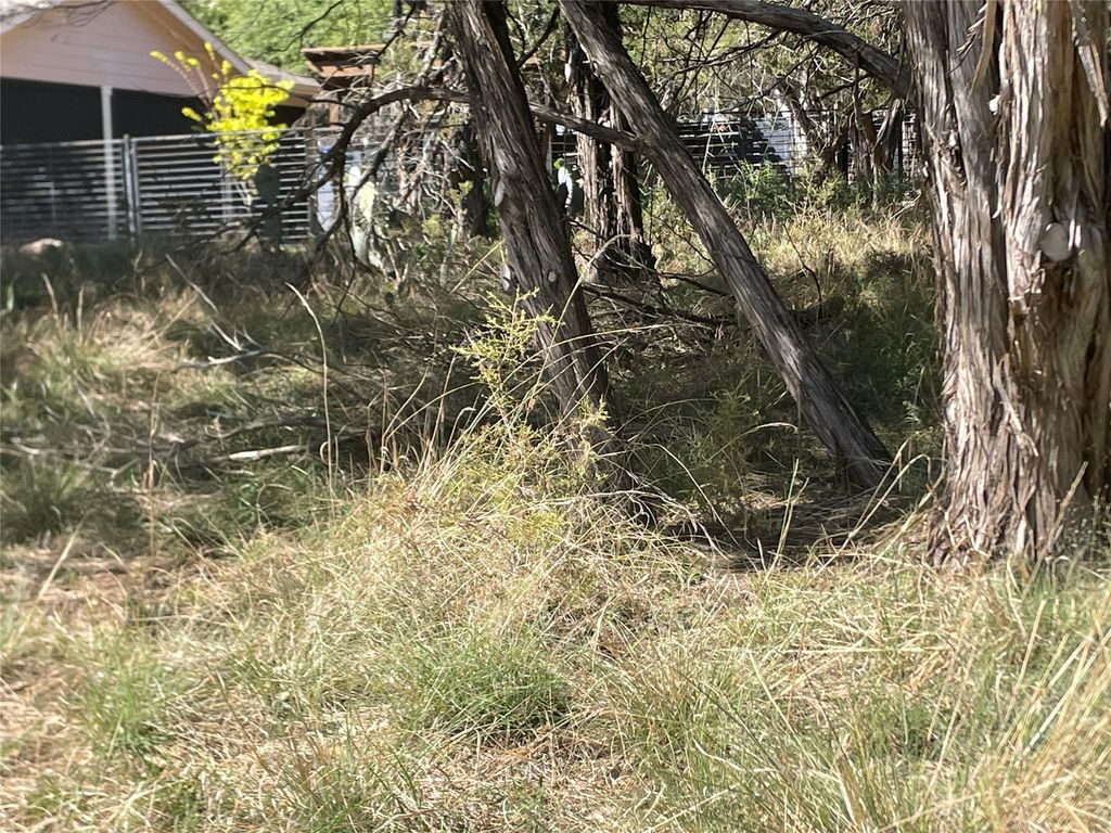 301 Augusta CV, Lago Vista, TX 78645