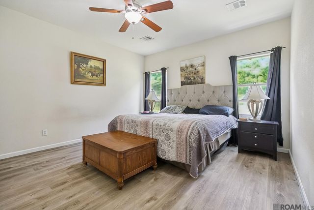 37043 Oak Haven Dr, Denham Springs, LA 70706