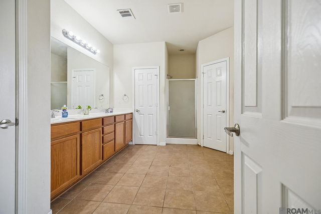 37043 Oak Haven Dr, Denham Springs, LA 70706
