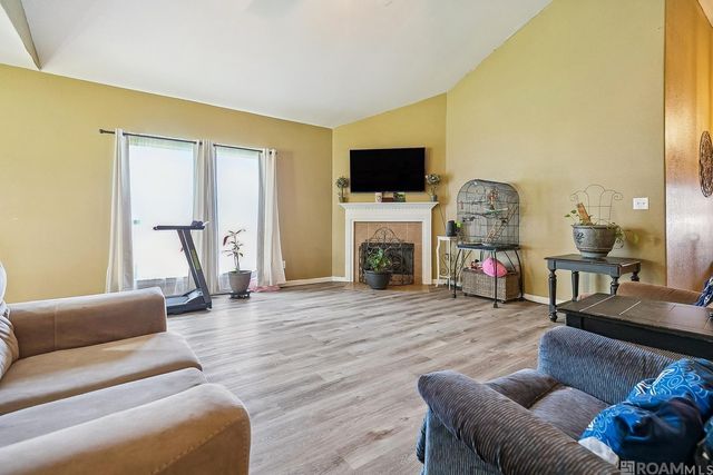 37043 Oak Haven Dr, Denham Springs, LA 70706