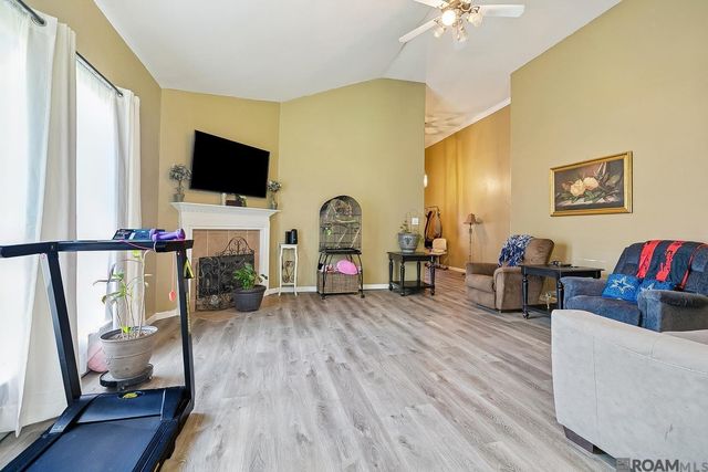 37043 Oak Haven Dr, Denham Springs, LA 70706