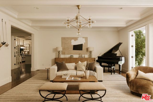2435 Mandeville Canyon Road, Los Angeles, CA 90049