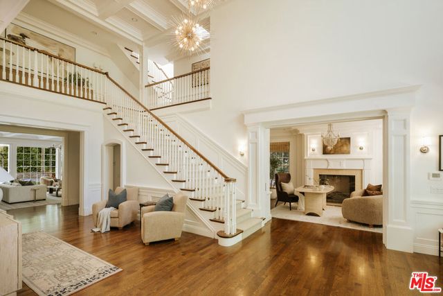 2435 Mandeville Canyon Road, Los Angeles, CA 90049