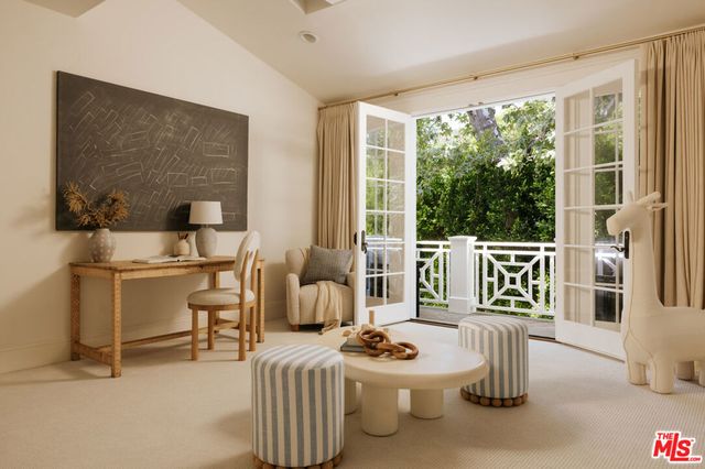 2435 Mandeville Canyon Road, Los Angeles, CA 90049