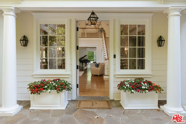 2435 Mandeville Canyon Road, Los Angeles, CA 90049