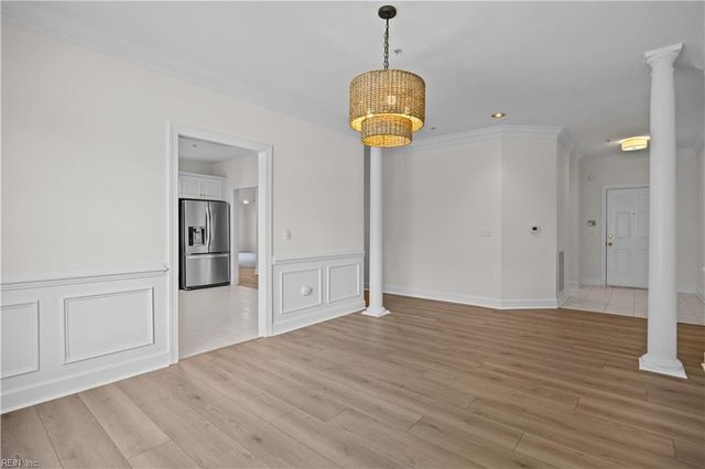 2425 Ocean Shore Cres Apt 201, Virginia Beach, VA 23451