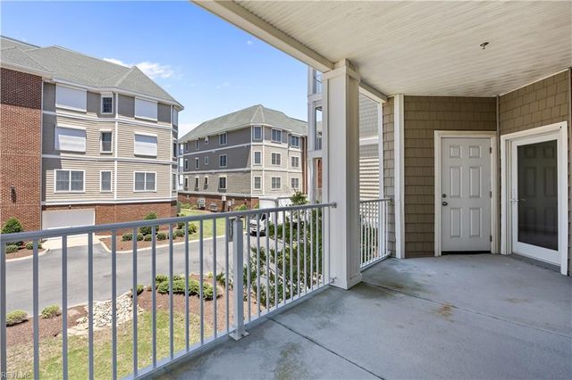2425 Ocean Shore Cres Apt 201, Virginia Beach, VA 23451