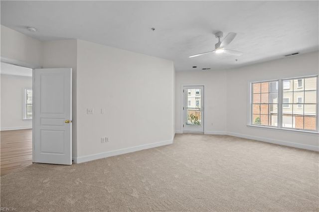 2425 Ocean Shore Cres Apt 201, Virginia Beach, VA 23451