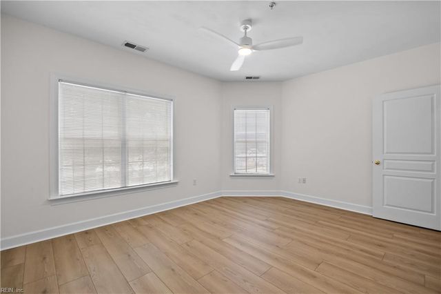 2425 Ocean Shore Cres Apt 201, Virginia Beach, VA 23451