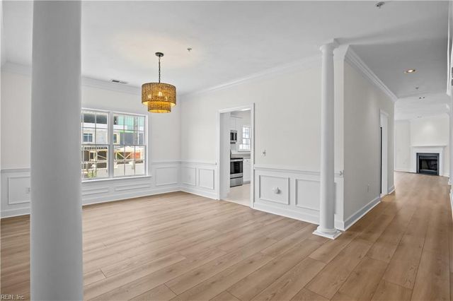 2425 Ocean Shore Cres Apt 201, Virginia Beach, VA 23451