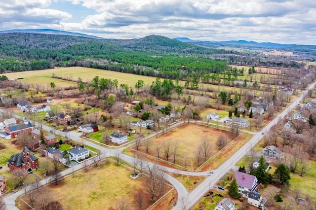 52 School Street, Haverhill, NH 03765
