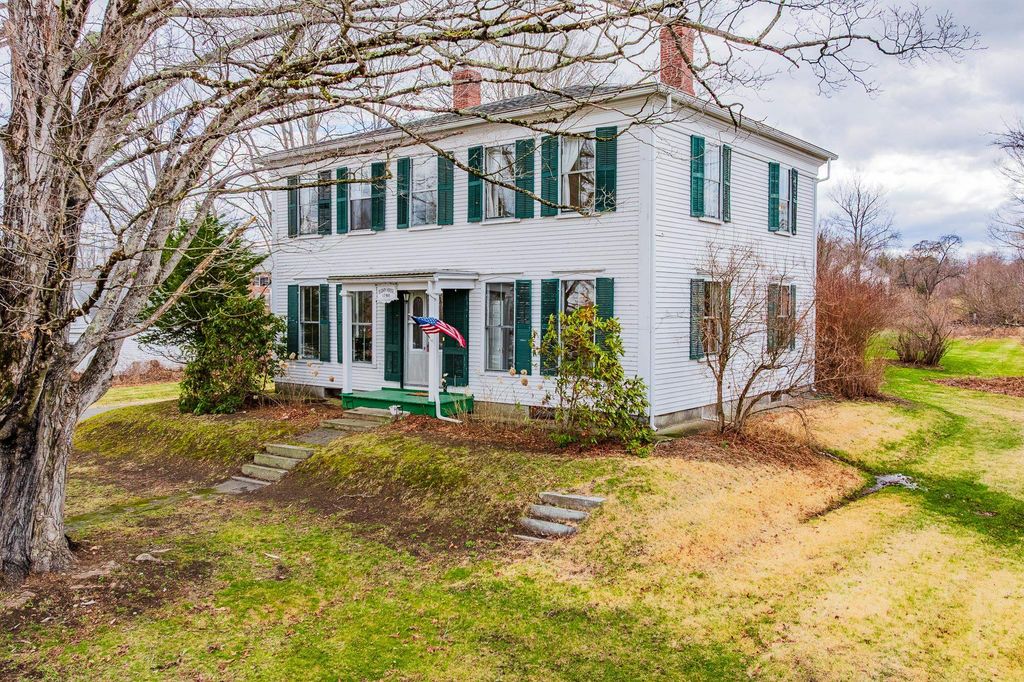 52 School Street, Haverhill, NH 03765