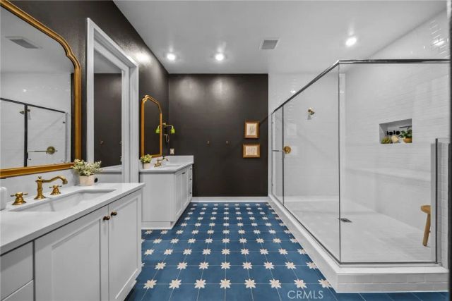 26729 Greylock Lane 302, Valencia, CA 91381