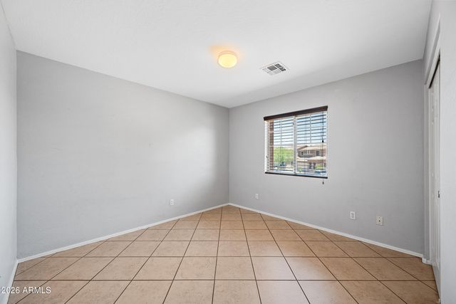 7940 W FLORENCE Avenue, Phoenix, AZ 85043