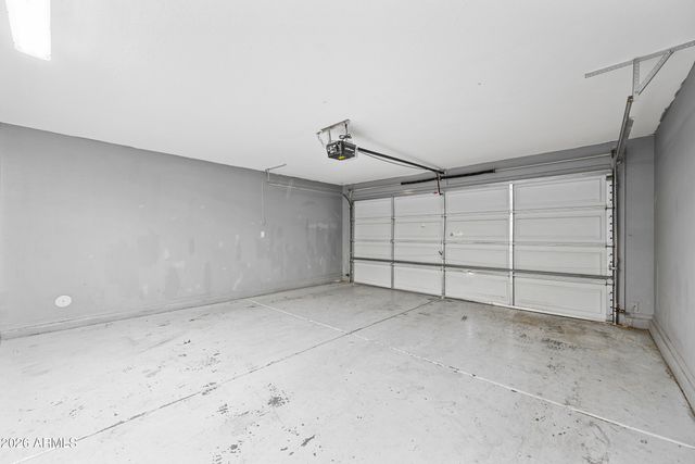 7940 W FLORENCE Avenue, Phoenix, AZ 85043