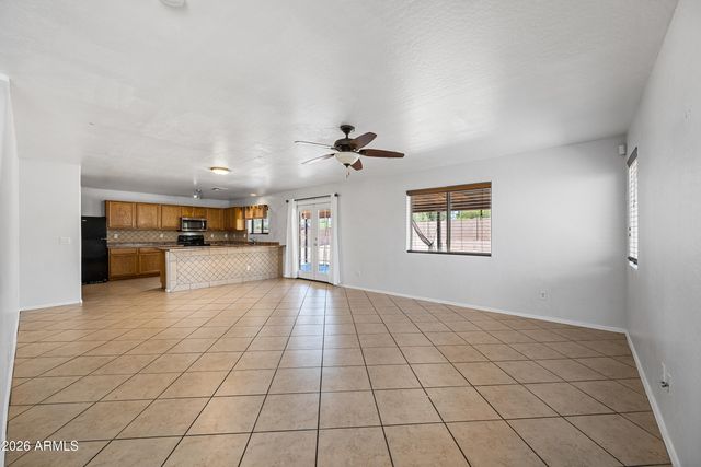 7940 W FLORENCE Avenue, Phoenix, AZ 85043