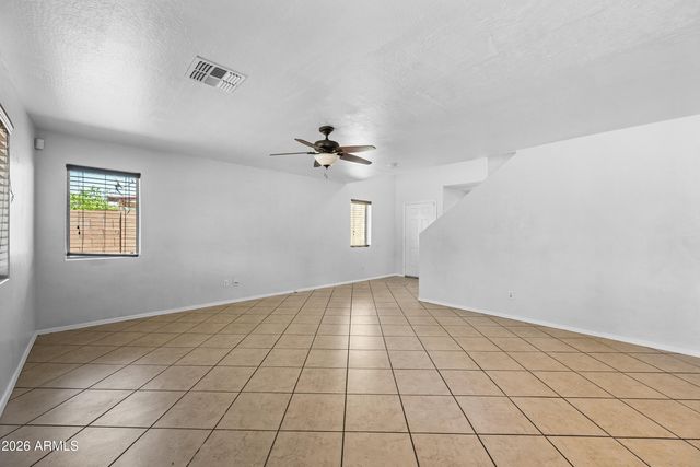 7940 W FLORENCE Avenue, Phoenix, AZ 85043