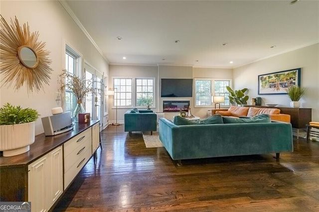 2409 Meadow Isle Lane, Lawrenceville, GA 30043