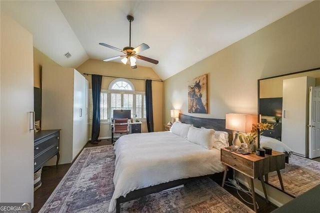 2409 Meadow Isle Lane, Lawrenceville, GA 30043