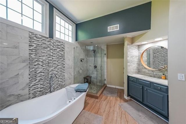 2409 Meadow Isle Lane, Lawrenceville, GA 30043