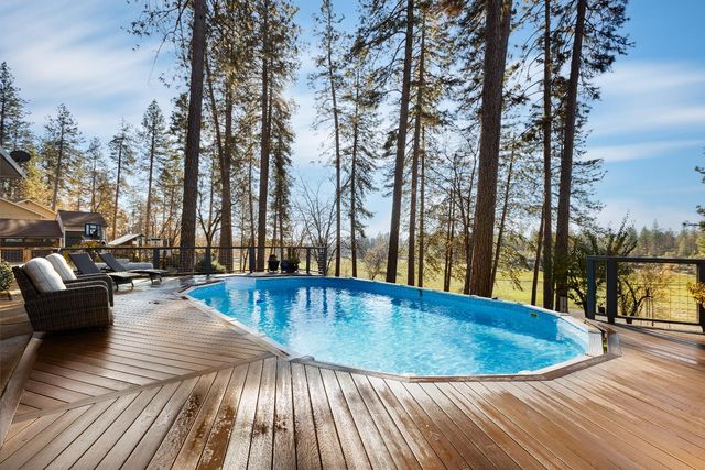 12636 Nottingham Ln, Grass Valley, CA 95949