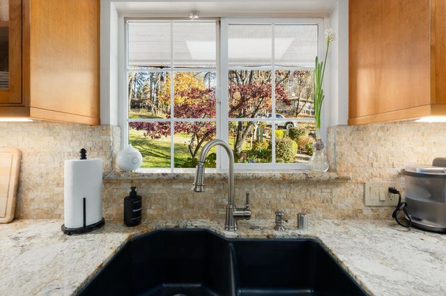 12636 Nottingham Ln, Grass Valley, CA 95949