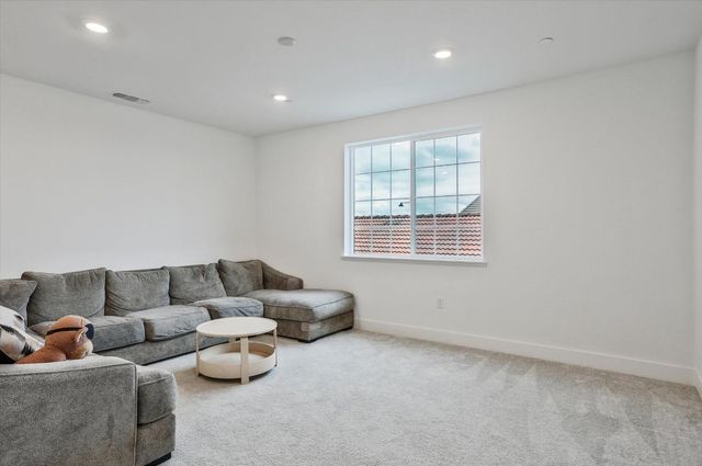 3366 Apollo Ct, Folsom, CA 95630