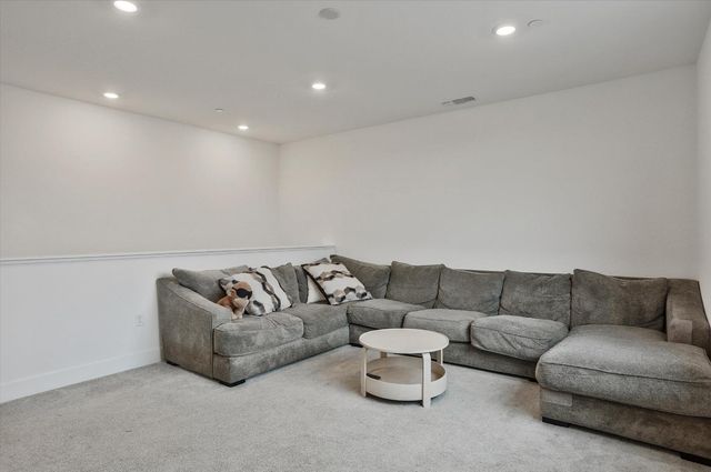 3366 Apollo Ct, Folsom, CA 95630