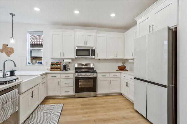 3366 Apollo Ct, Folsom, CA 95630