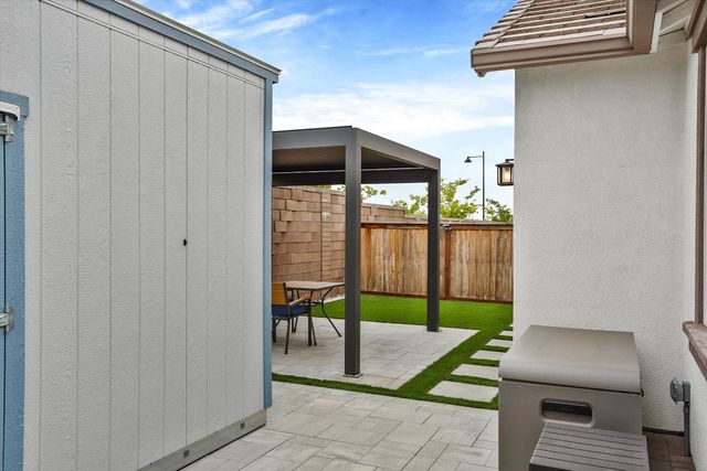 3366 Apollo Ct, Folsom, CA 95630