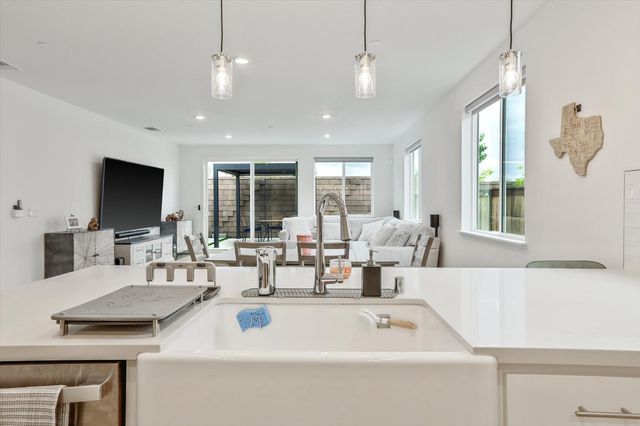 3366 Apollo Ct, Folsom, CA 95630